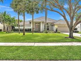 2788 Hampton Cir W - Photo 1 of 1