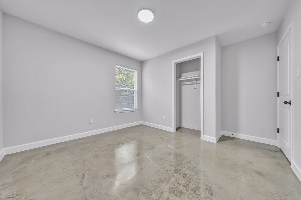 43 Shady Ln - Photo 3 of 6