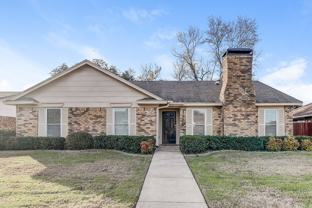 1350 Greenbriar Ln - Photo 1 of 1