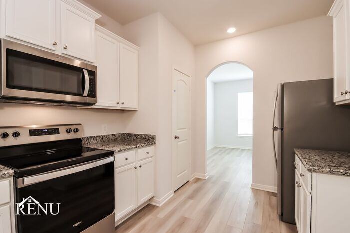 10482 Sweetwater Creek Dr - Photo 3 of 19