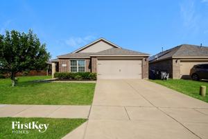 featured image of 2104 Meadow Park Dr