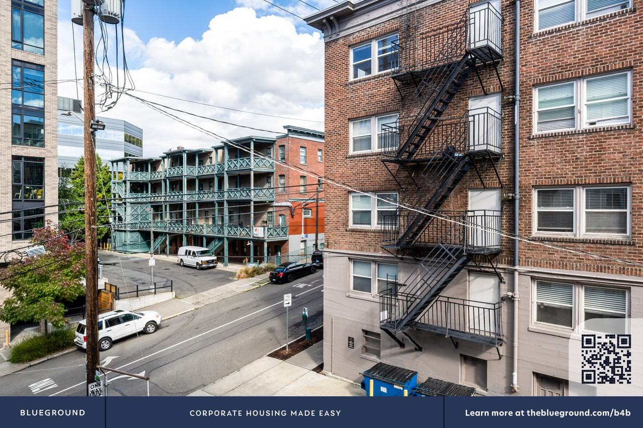 526 Yale Ave N #928 - Photo 6 of 24