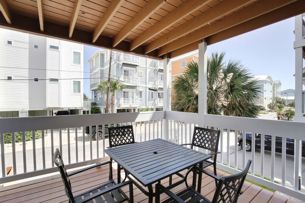 608 Carolina Beach Ave S #1302616P - Photo 6 of 31