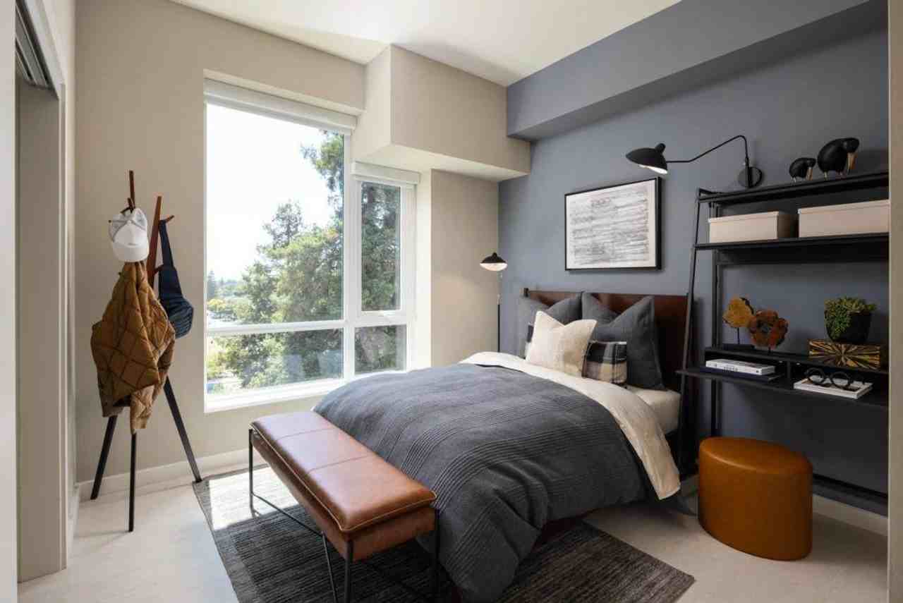 240 South Taaffe Street - Photo 6 of 25