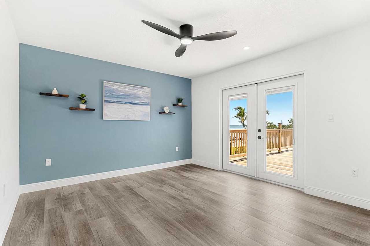 650 69th Ave S #1311543P - Photo 5 of 50