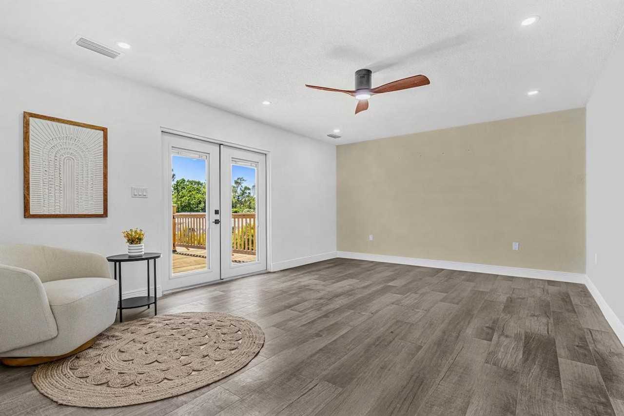 650 69th Ave S #1311543P - Photo 6 of 50