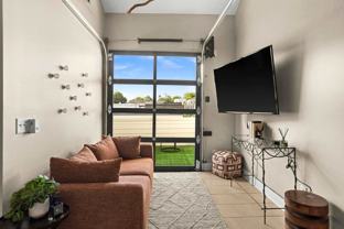 776 E Argyle Ave - Photo 1 of 1