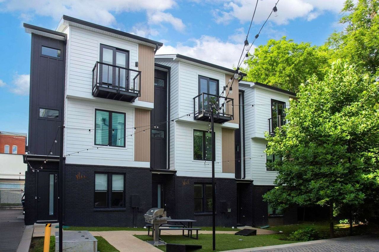 776 E Argyle Ave #1312410P - Photo 6 of 43