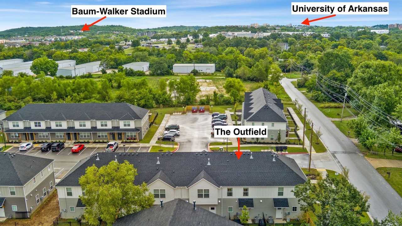 1935 S Garland Ave #1313977P - Photo 2 of 28