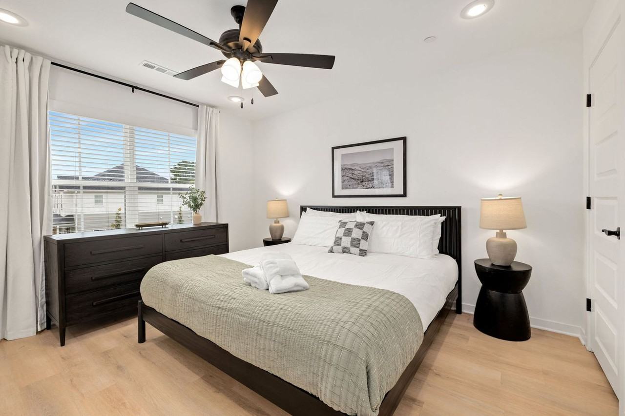 1851 S Garland Ave #1313976P - Photo 4 of 26