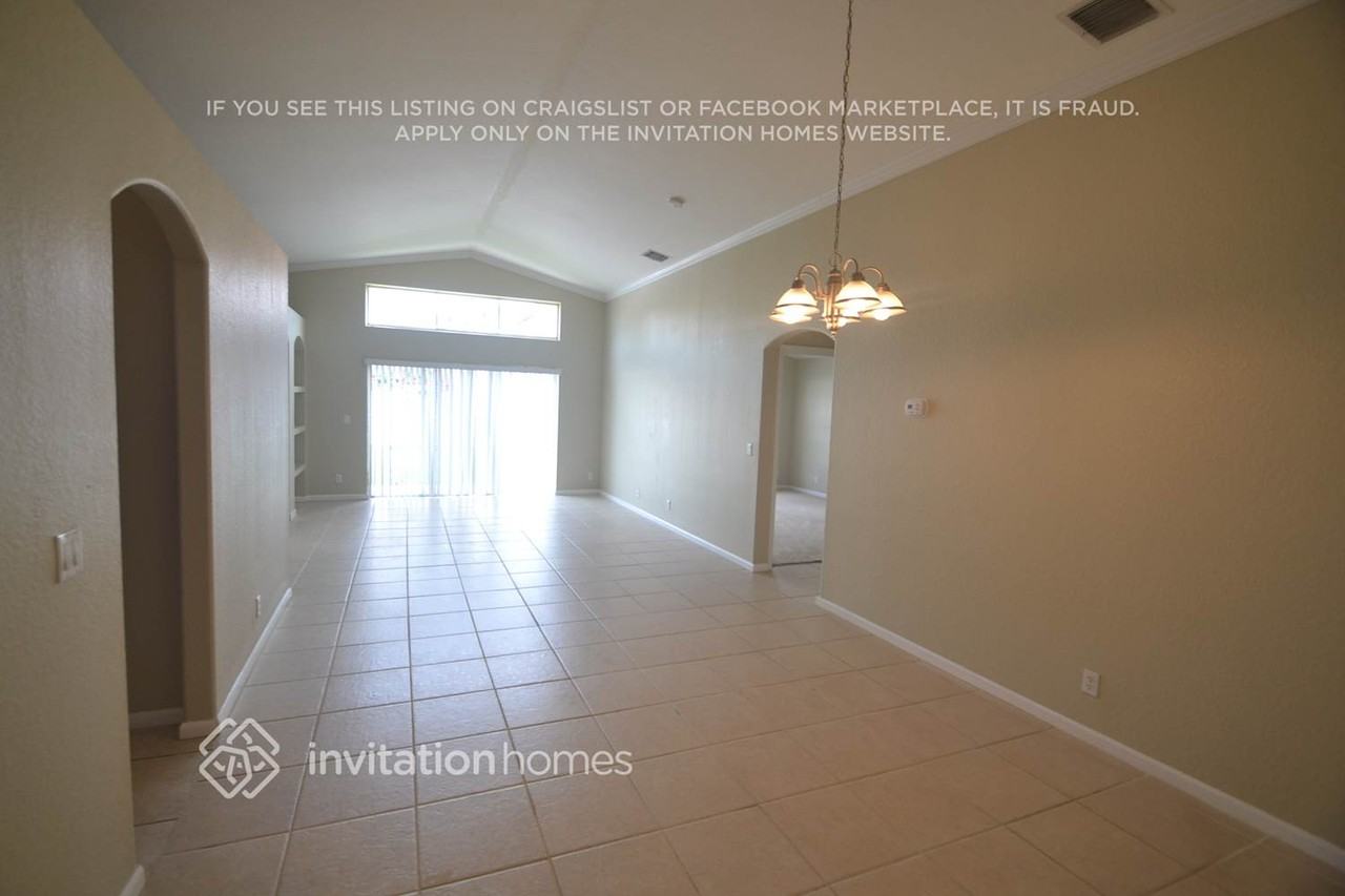 3746 Torres Cir - Photo 2 of 12