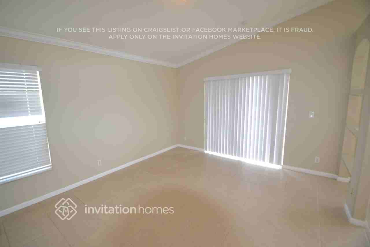 3746 Torres Cir - Photo 5 of 12