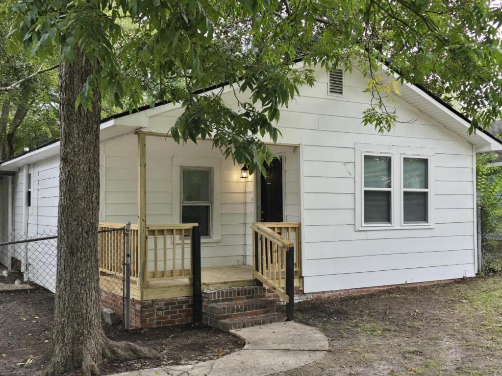 508 Prince Street - Photo 3 of 23