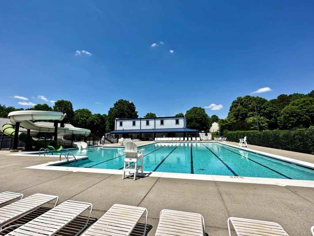 1888 Lillywood Ln - Photo 2 of 34