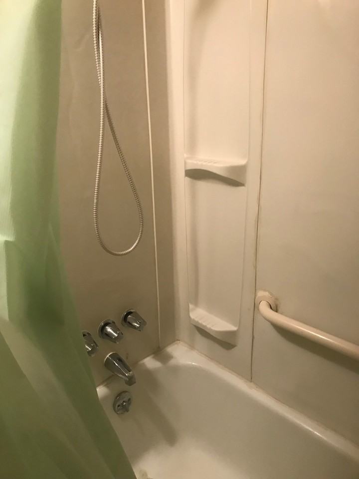 1123 W Truman Rd #2 - Photo 2 of 10