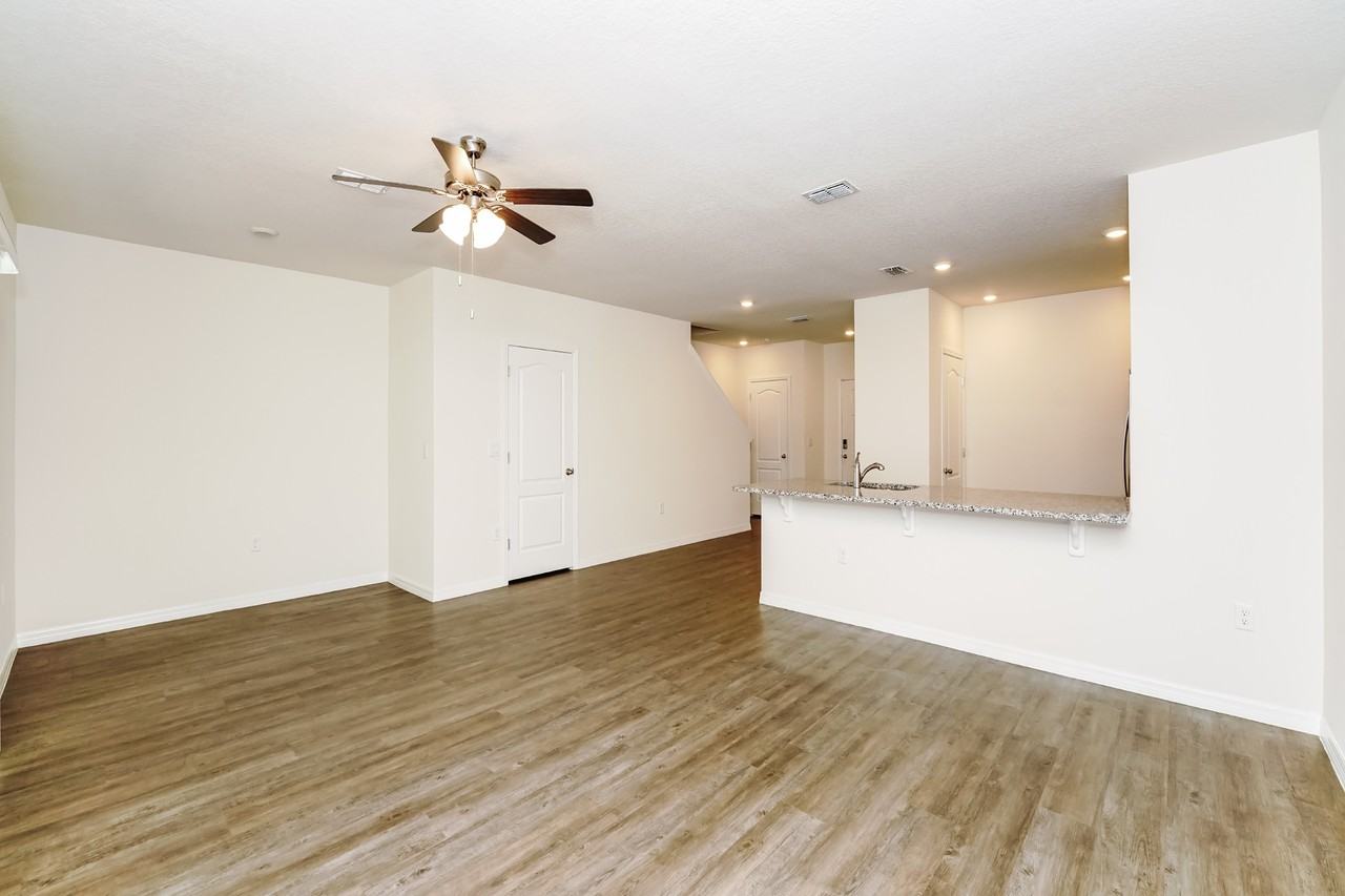 112 Ormond Grande Blvd - Photo 2 of 36