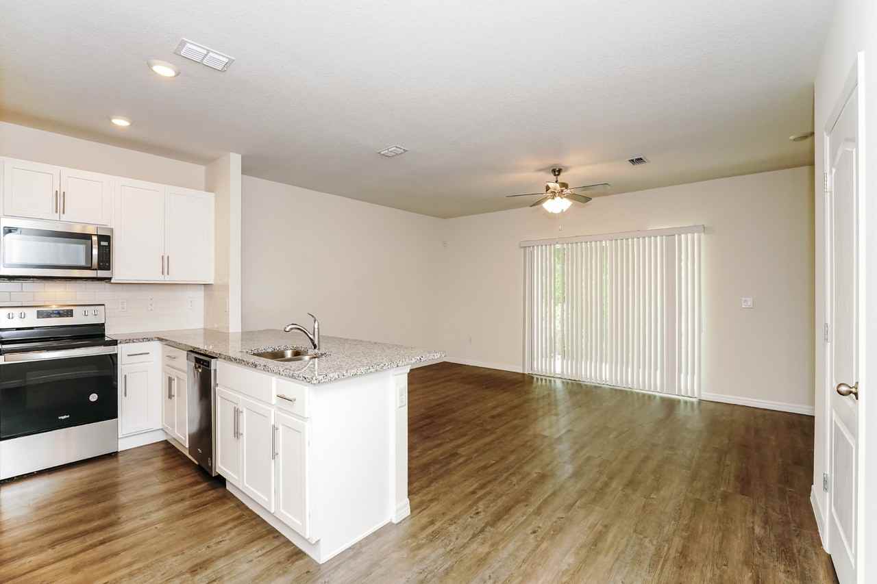 43 Center Grande Rd - Photo 5 of 36