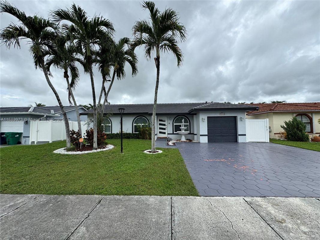 Sw 176th St - Photo 2 of 3