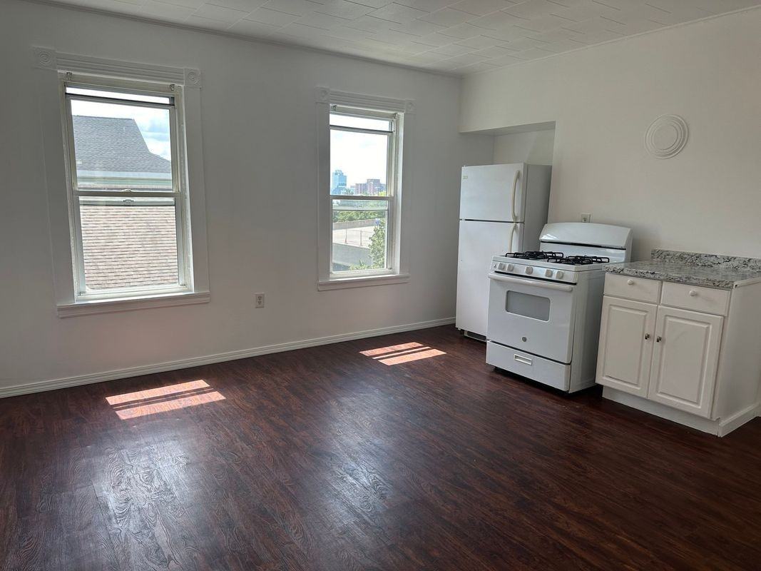 14 Hooper St ##3 - Photo 3 of 6