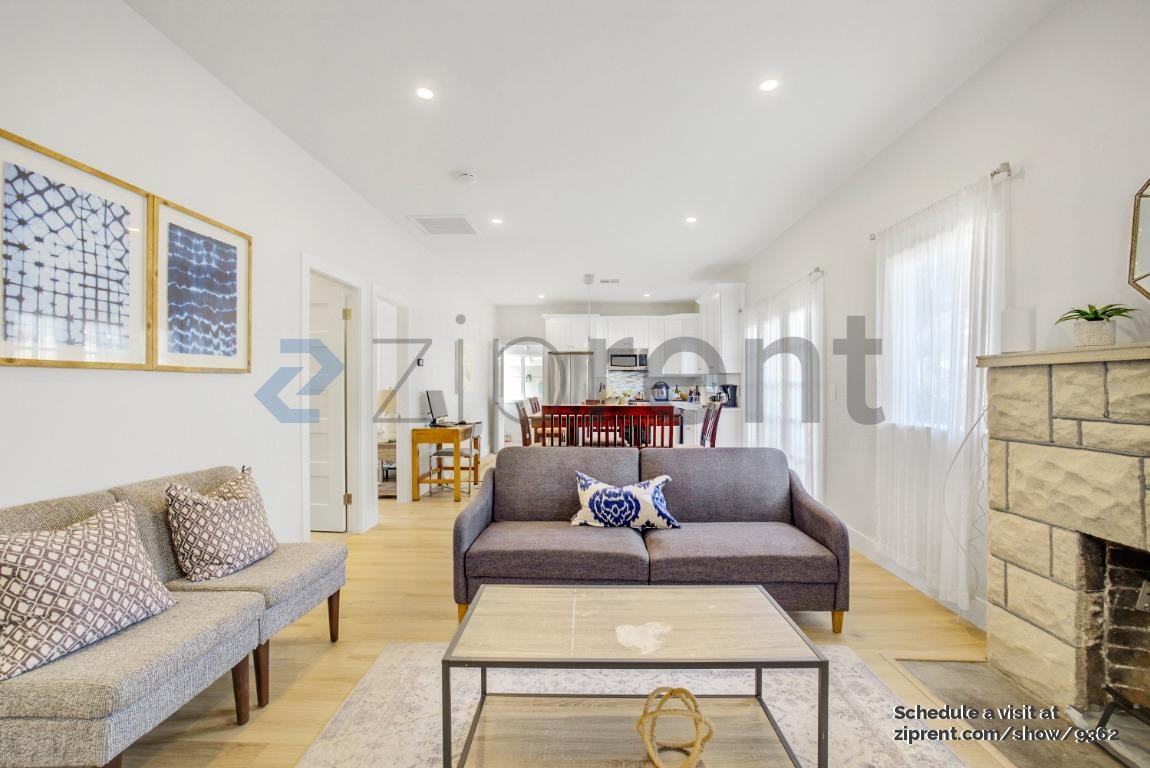 1815 San Andres St #A - Photo 6 of 29