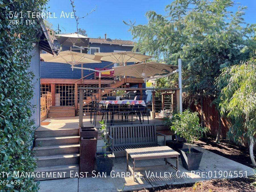 541 Terrill Ave - Photo 3 of 19