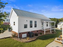 featured image of 233 Auttie Cir #NA