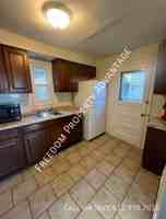 featured image of 2066 Lindsay Rd