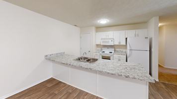 featured image of 1105 Anthrop Dr