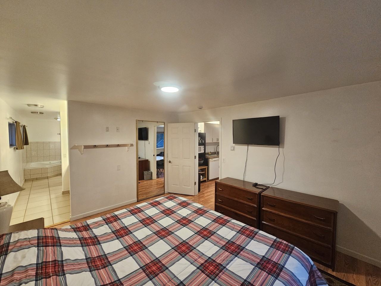 5402 Arctic Blvd #7 - Photo 4 of 10