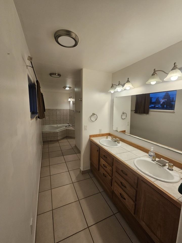 5402 Arctic Blvd #7 - Photo 6 of 10