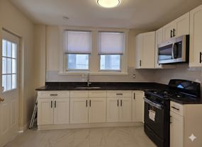 312 Roselyn St #1 - Photo 1 of 1