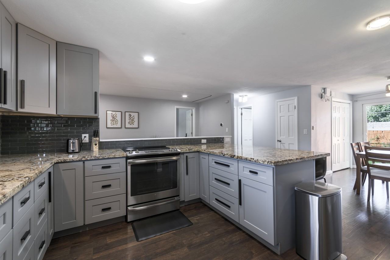8871 Rutgers St #5 - Photo 7 of 16