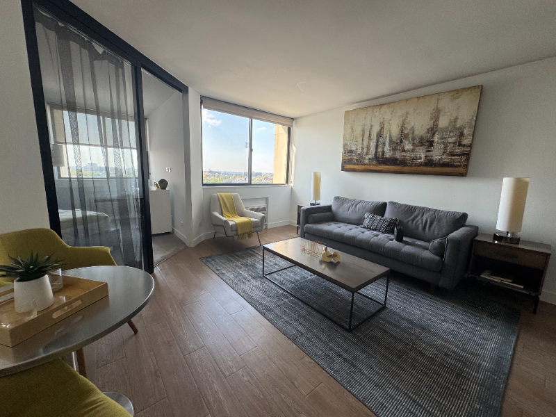 2619 N Clark St - Photo 5 of 20