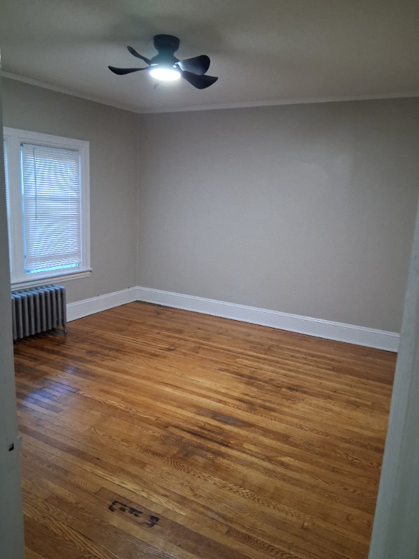 127 Olmsted Dr - Photo 3 of 10