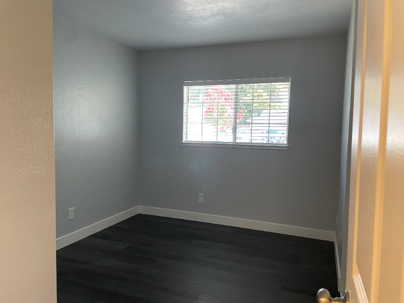 8907 Amerigo Ave - Photo 4 of 13