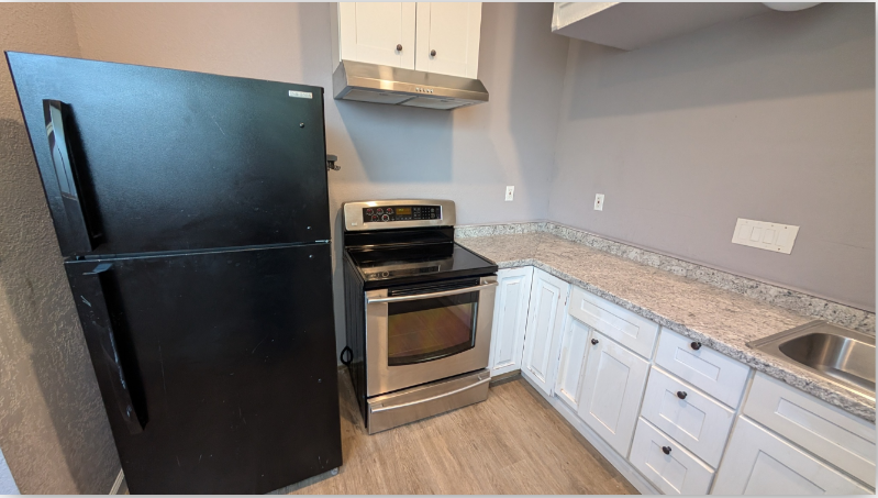 1235 32nd St #REAR - Photo 2 of 18