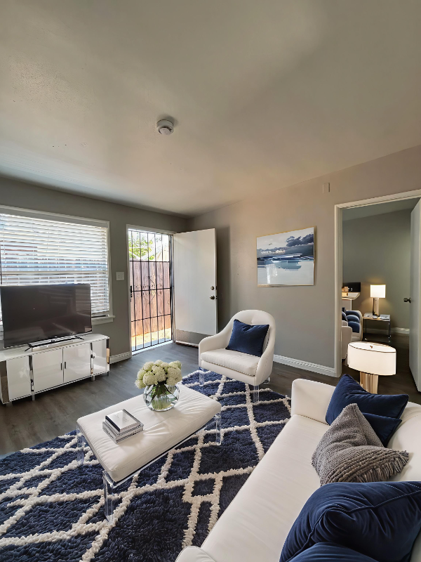 611 North Olive Street #4