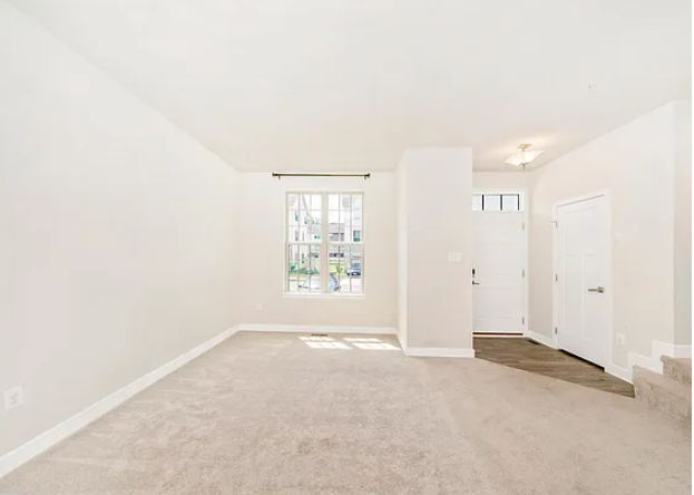 10718 Lamoka Ln - Photo 2 of 20