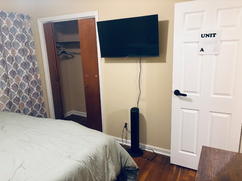 3401 Casa Woods Ln - Photo 3 of 9