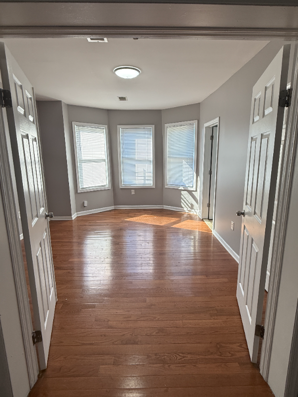 104 S 12th St #3 - Photo 4 of 11