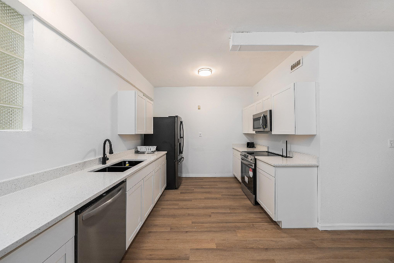 3720 North 36th Street - Photo 3 of 6