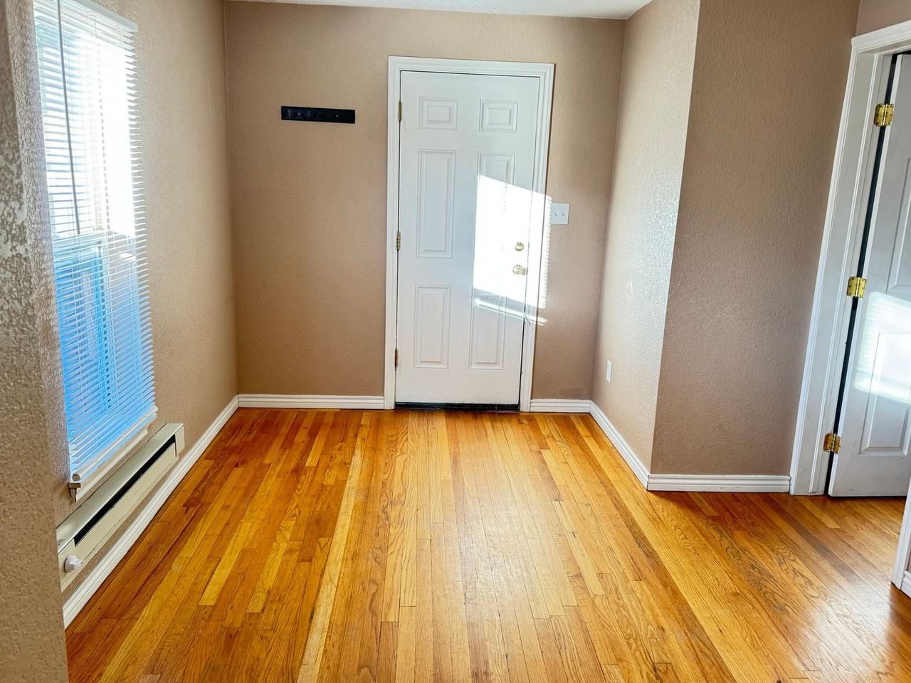 2509 Bent Ave - Photo 3 of 16