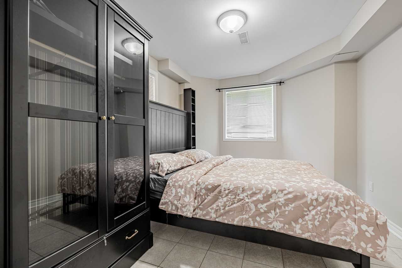 97 Piperbrook Crescent - Photo 7 of 11