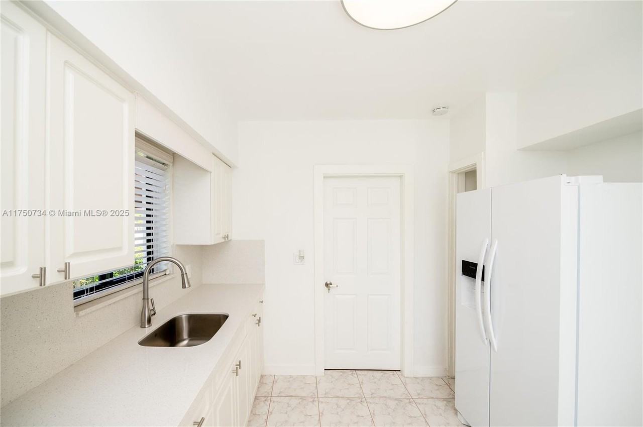 2340 Sw 16th St #NA - Photo 7 of 13