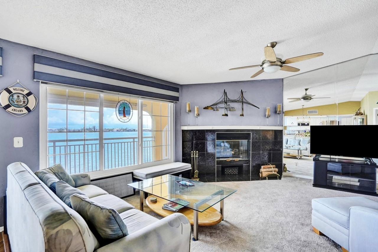 370 8th Ave N #8 - Photo 6 of 49