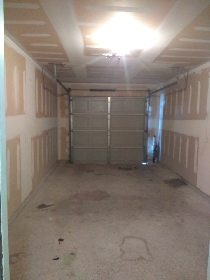 8124 Doreen Ave - Photo 4 of 9