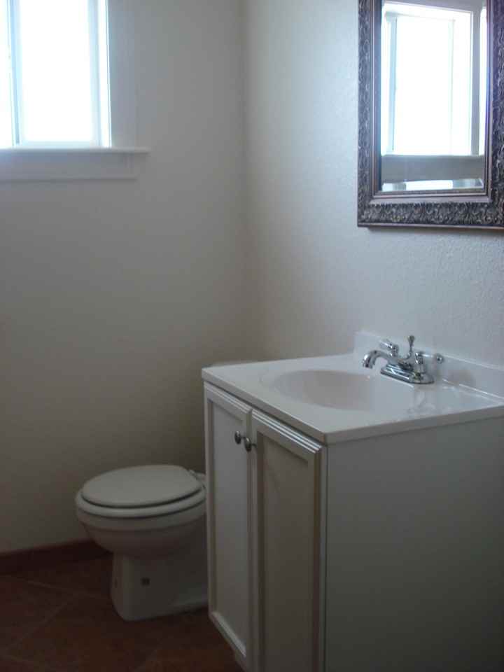 703 S Fruitland Dr #NA - Photo 5 of 10