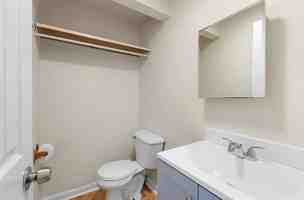 featured image of 2049 Berkshire Cir #D