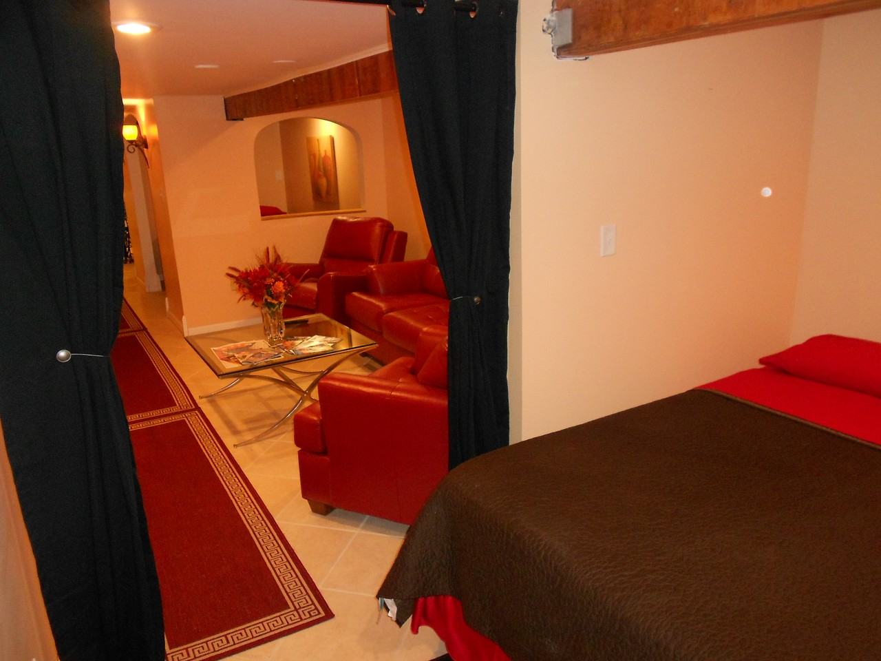 720 Buffalo Ave #4 - Photo 2 of 10