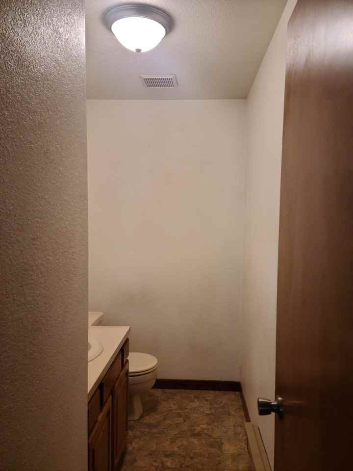 840 Terry Ave #84OAND842 - Photo 3 of 11